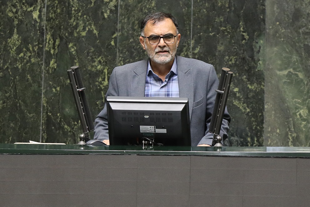 بانک ها به یک غده سرطانی برای اقتصاد تبدیل شده اند